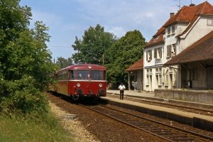 Das Bahnhofsgebäude des Theater im Bahnhof